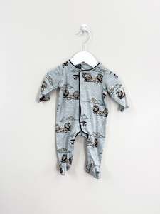 Rompers Onesies: Little Bundle lion onesie (0-3m)