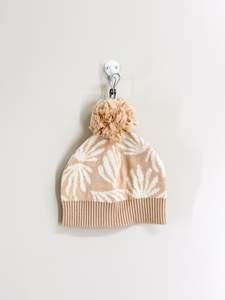 Brand New: BNWOT Miann & Co knitted beanie (3-12m)