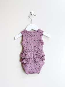 Wilson & Frenchy organic rib ruffle singletsuit (3-6m)