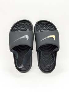 The Big Kids Edit: Nike kawa slides (25EU)