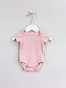Baby Basics: Teeny Weeny rib bodysuit - pink (newborn)