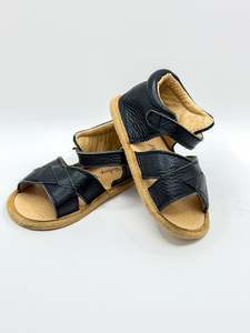 Footwear: The Vintage Plume sandals (22EU)