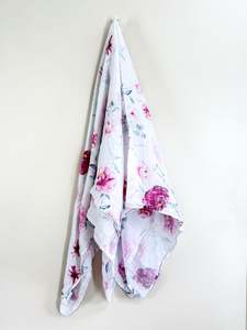 Sleepwear: Snuggle Hunny organic muslin swaddle wrap