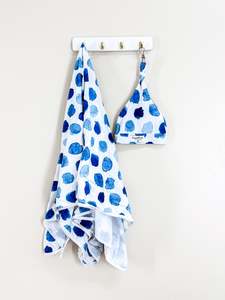 Sleepwear: Snuggle Hunny organic jersey wrap + knot beanie