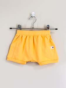 Shorts Skirts Bloomers: Dimples organic shorts (6-12m)