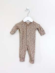 Quincy Mae organic pointelle onesie (newborn)