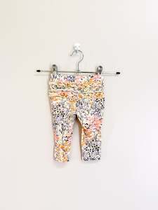 Cotton On Kids ruffle bum leggings (0-3m)
