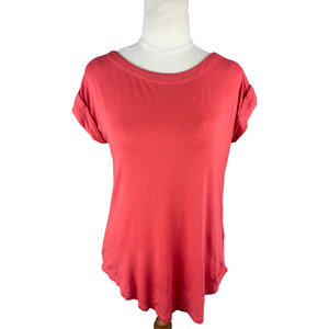 Sale: Foil red t-shirt | size 6-8