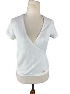 Levis white wrap top | size 8