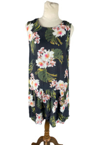 Dresses: Decjuba floral midi dress | size 12