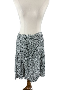 Skirts: Jigsaw pattern skirt | size 12