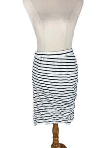 Betty Basics stripe skirt with rushed side | size 8