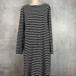 Kowtow: Moochi Dress - L
