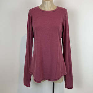 Activewear: Lululemon Top - M