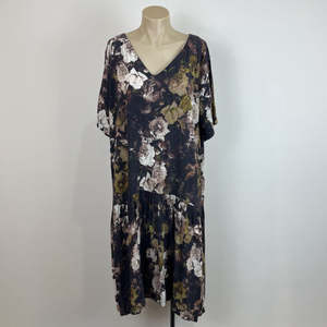 100: Briarwood Dress - L