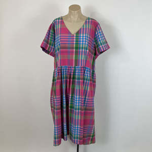 Size Large 16 18: Virtuelle Dress - 16