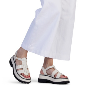 D J: Kendall Sandal - Cream Hi Shine