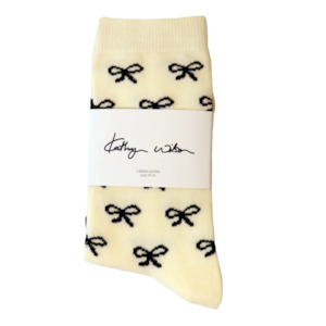 D J: Bow Socks - Cream + Black
