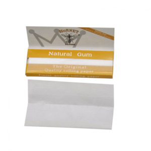Hornet  natural hemp rolling paper single 78101