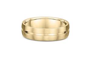 Custom Engagement Rings: Single Groove Band in Gold