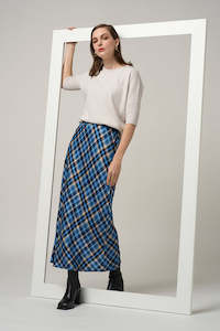 MADLY SWEETLY EVERYWEAR TEE - SILVER