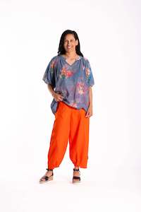 Deanne Hobbs: JELLICOE JULIE TOP - MOODY BLOOMS