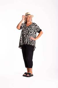 DEEANNE HOBBS LEESE TOP - BLACK TIGER