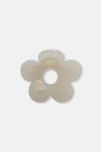 Vogue: STELLA + GEMMA FLOWER OUTLINE HAIR CLAW - LIGHT PINK