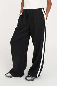 Vogue: HUFFER OFF DUTY PANT - BLACK