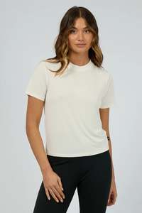 ALL ABOUT EVE LUXE ACTIVE TEE - VINTAGE WHITE