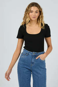 SILENT THEORY MIA TEE - BLACK