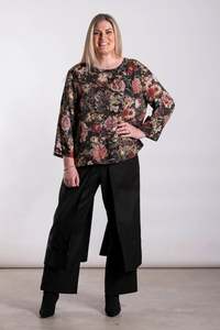 Vogue Tops: DEEANNE HOBBS ZEFER TOP - FLORIST SECRET