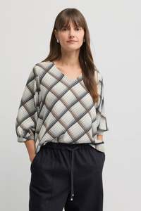 Yarra Trail: YARRA TRAIL NUVELA BLOUSE - NUVELA PRINT