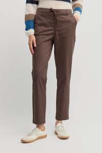 Yarra Trail: YARRA TRAIL NOVA JOGGER - TRUFFLE