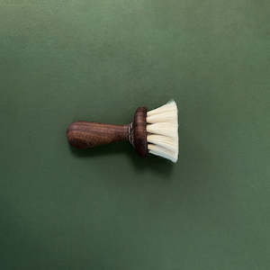 Wooden Body Brushes: IRIS HANTVERK | WALNUT FACIAL BRUSH