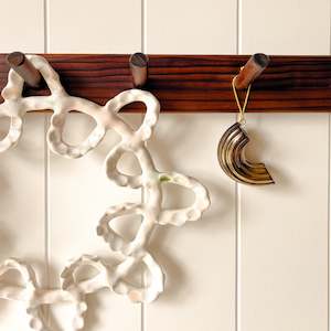 WOODEN PEG RACK | DARK BROWN