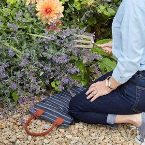 BURGON & BALL | SOPHIE CONRAN - KNEELER