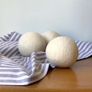 Caliwoods: DRYER BALLS | 100% NZ WOOL