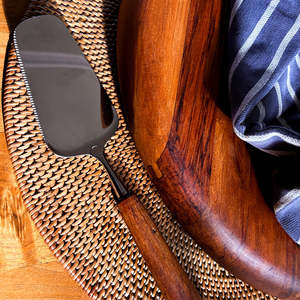 Wooden Utensils: PETE & CO | PIE LIFT WITH WOODEN HANDLE