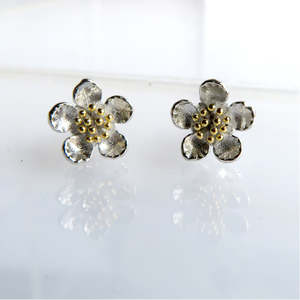 Aotearoa: Manuka Stud Earrings