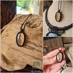 Crystal Jewelry: Pinky Gold Labradorite Wrapped in Black