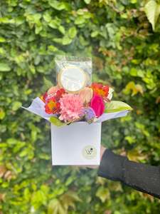Value Flowers: Congrats Mini Posies With Cookie