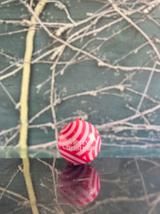 All: House Of Chocolate - Novelties In Tin Bauble - Dark