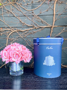 Côte Noire Grand Bouquet White Peach Roses Navy Hat Box