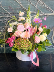 Flowers: Deluxe Blush Mother's Day Hat Box (Free Cookie)