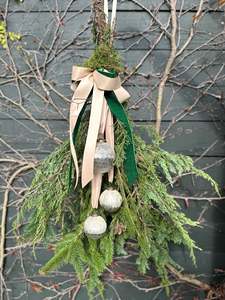 Flowers: Christmas Swag