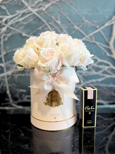 Côte Noire Blush Pink Rose Hat Box Bouquet