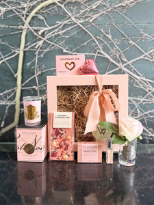Gift Box: Pink Champagne Gift Box