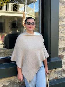 Patterns: Touch Yarns - 083 - Tarras Poncho Pattern