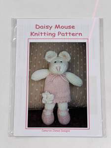 Patterns: Daisy Mouse - Knitting Pattern